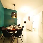 Stylish 3bd Riverfront アパート *