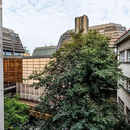 Stylish 3bd Riverfront * Prag