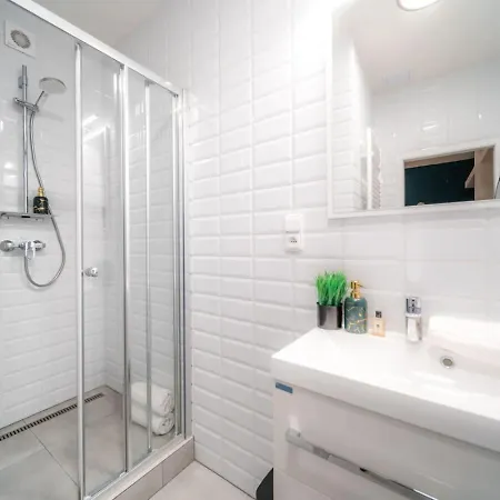 Stylish 3bd Riverfront Διαμέρισμα Πράγα