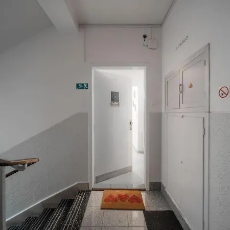 Stylish 3bd Riverfront Διαμέρισμα Πράγα