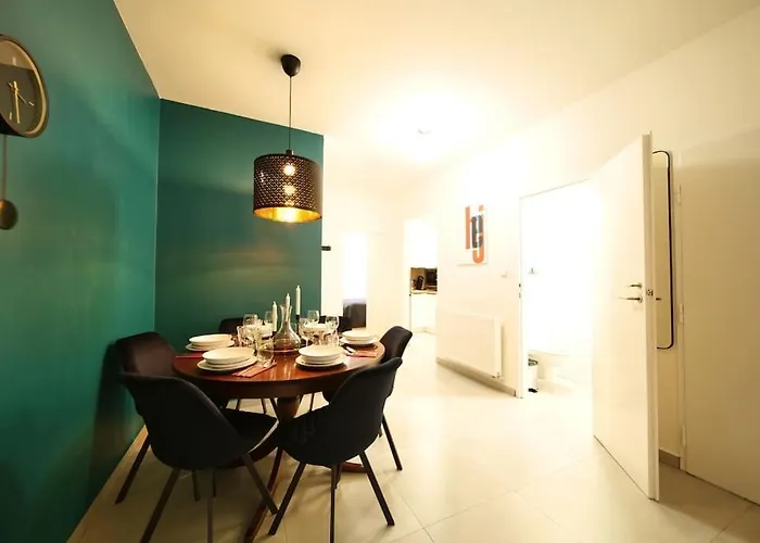 Stylish 3bd Riverfront Apartmán *