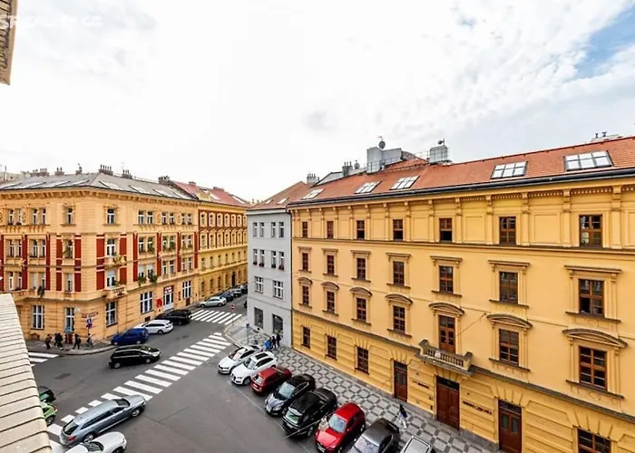 Stylish 3bd Riverfront Apartament *