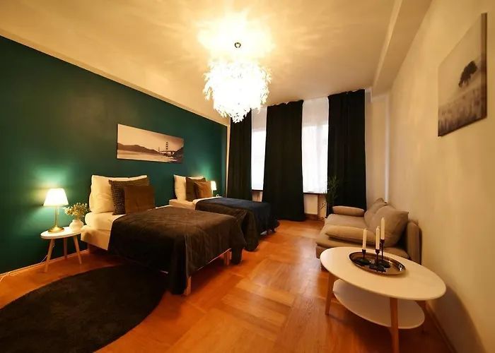 Stylish 3bd Riverfront Apartament
