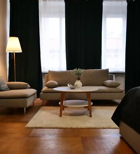 Stylish 3bd Riverfront Apartament *